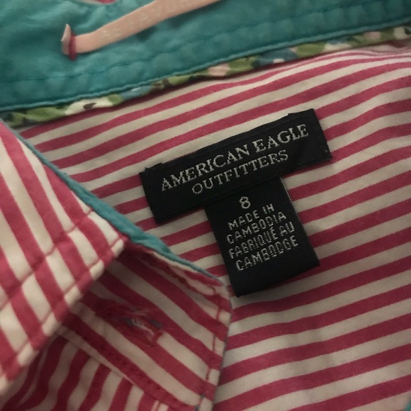 American Eagle womens button down shirt. - Picture 2 of 3